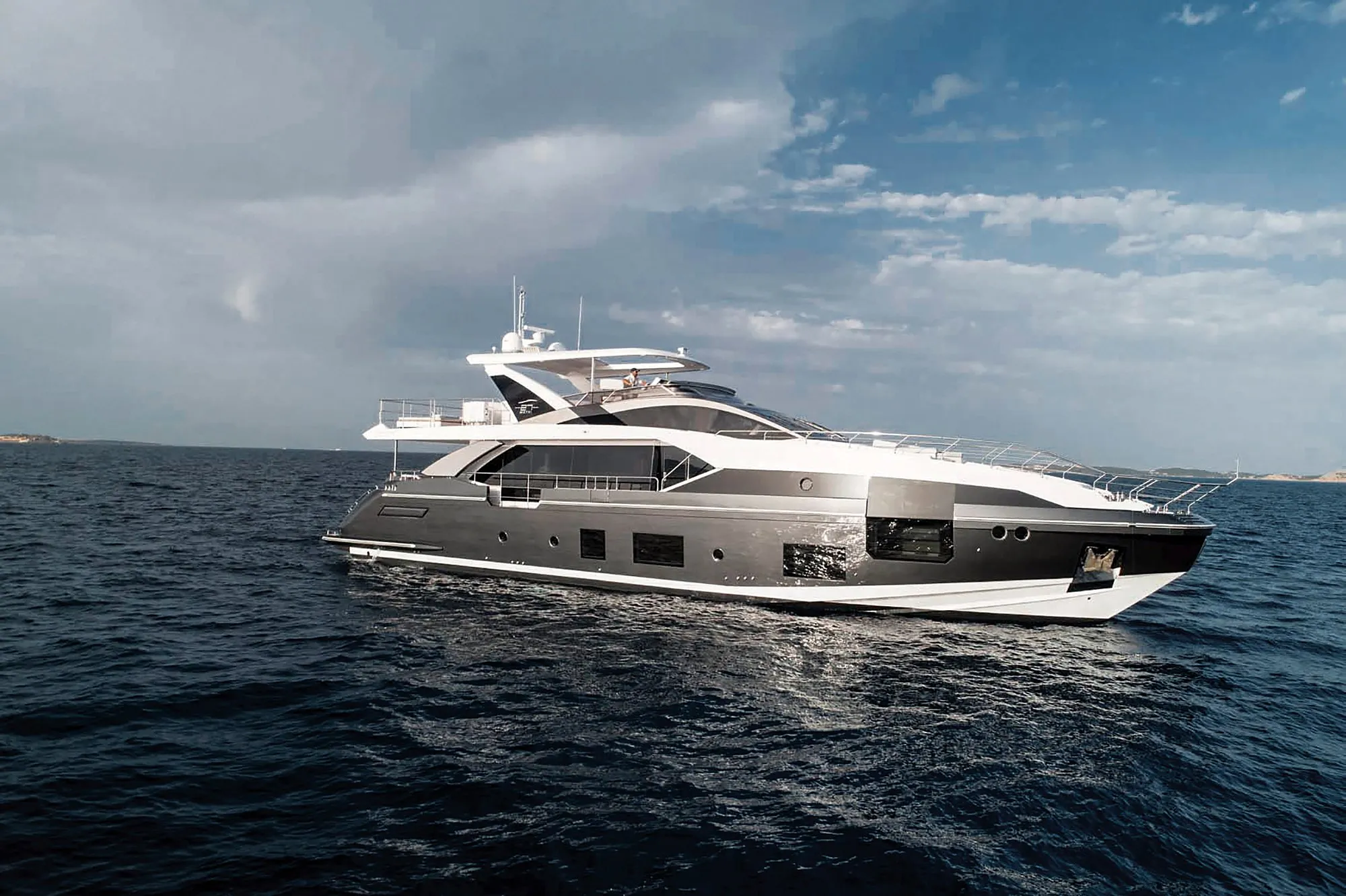 Azimut Grande 27M — 1