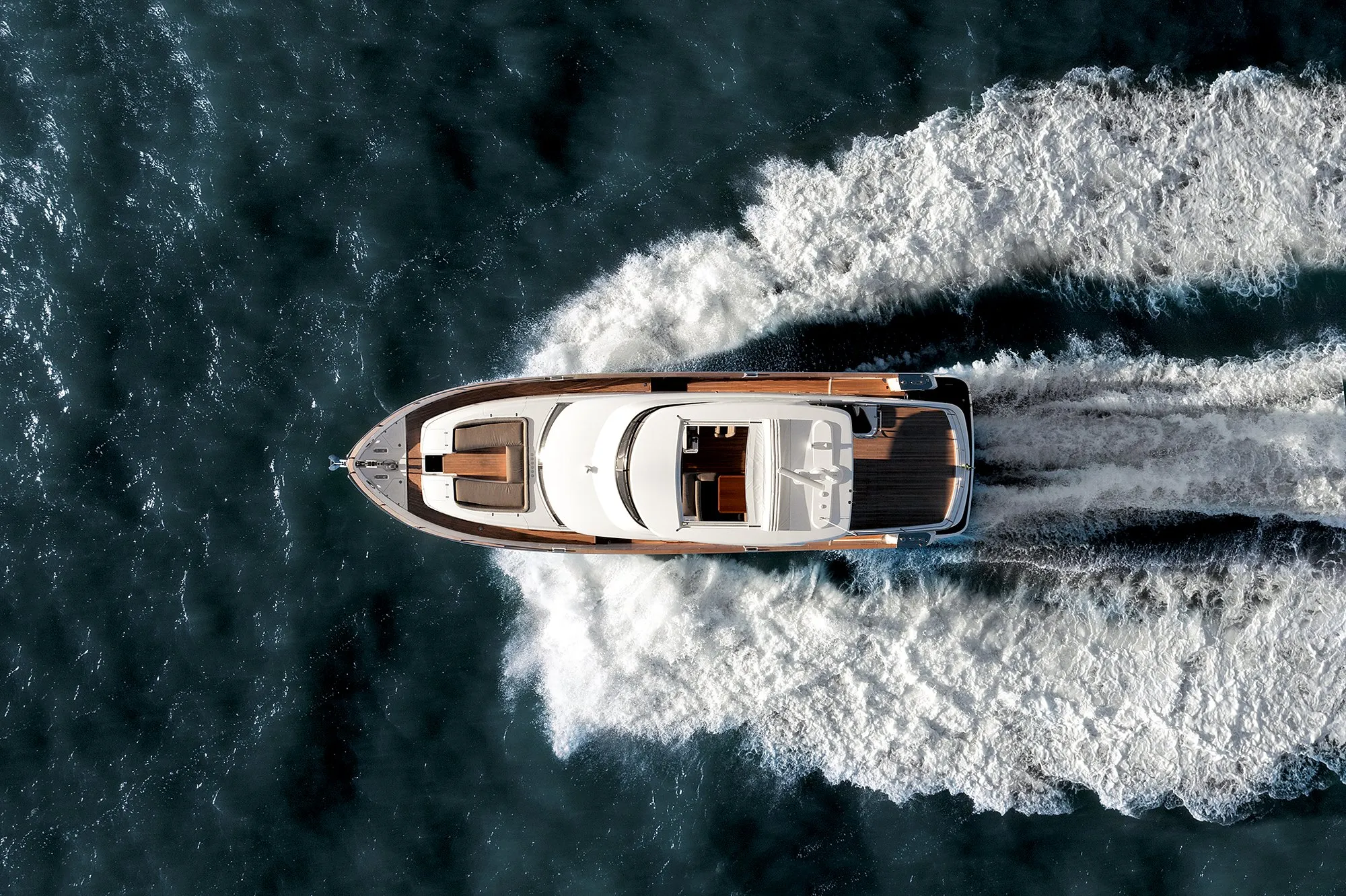 Azimut Magellano 66 — Layout flexível