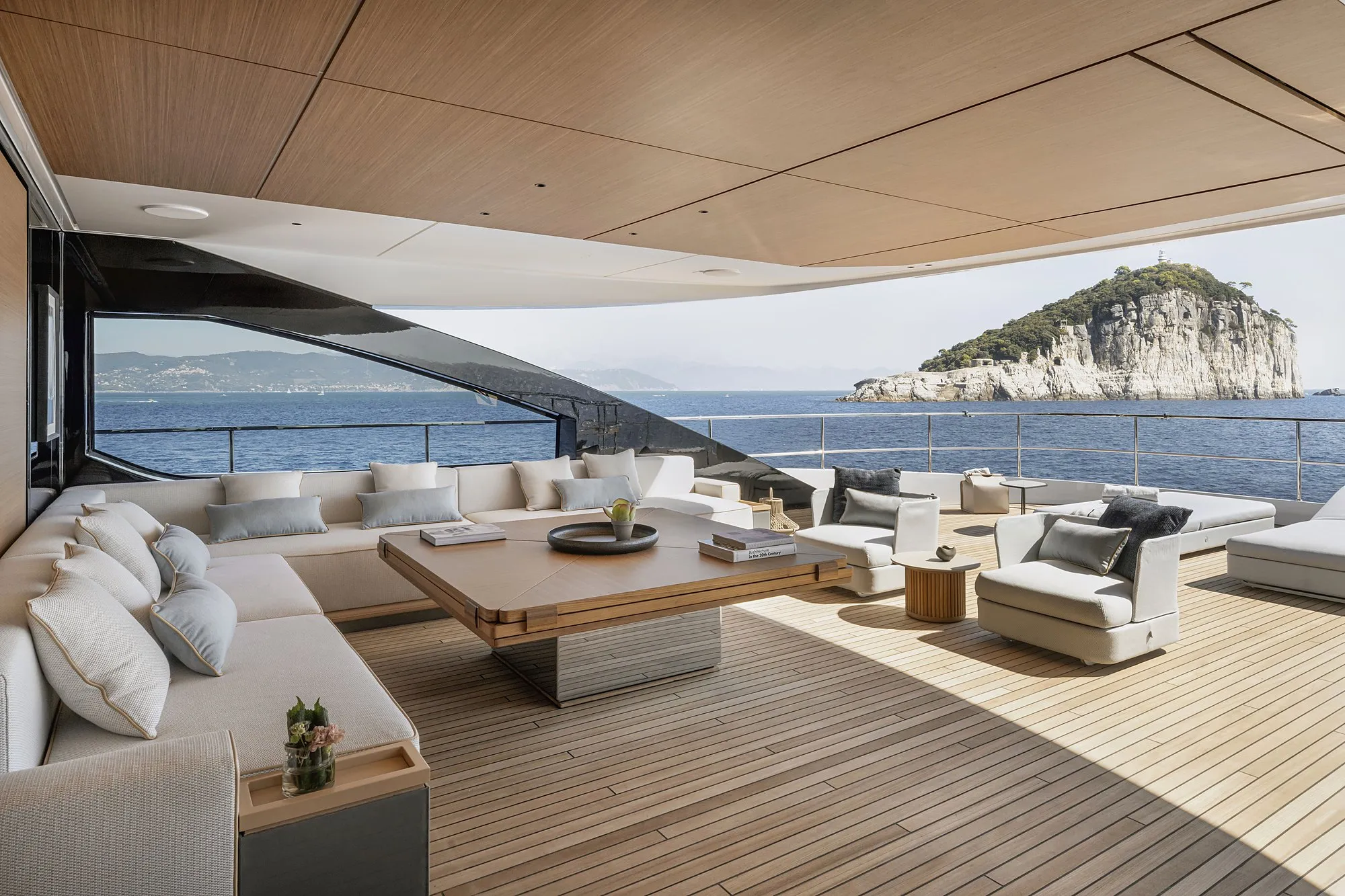 Azimut Grande 44M — Deck do armador