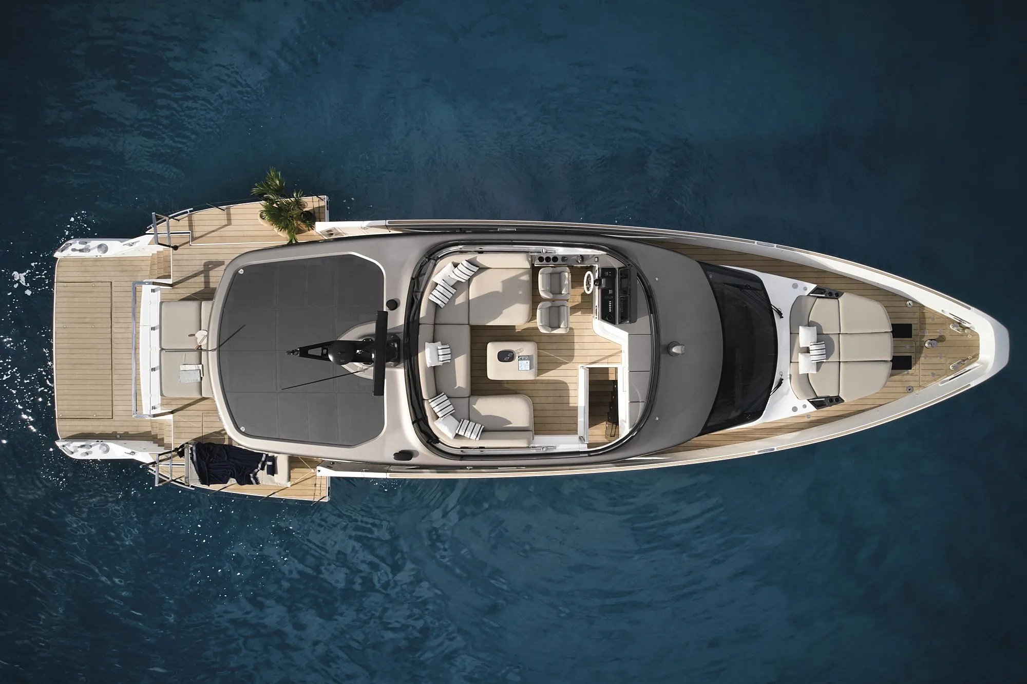 Azimut Seadeck 7 — 4