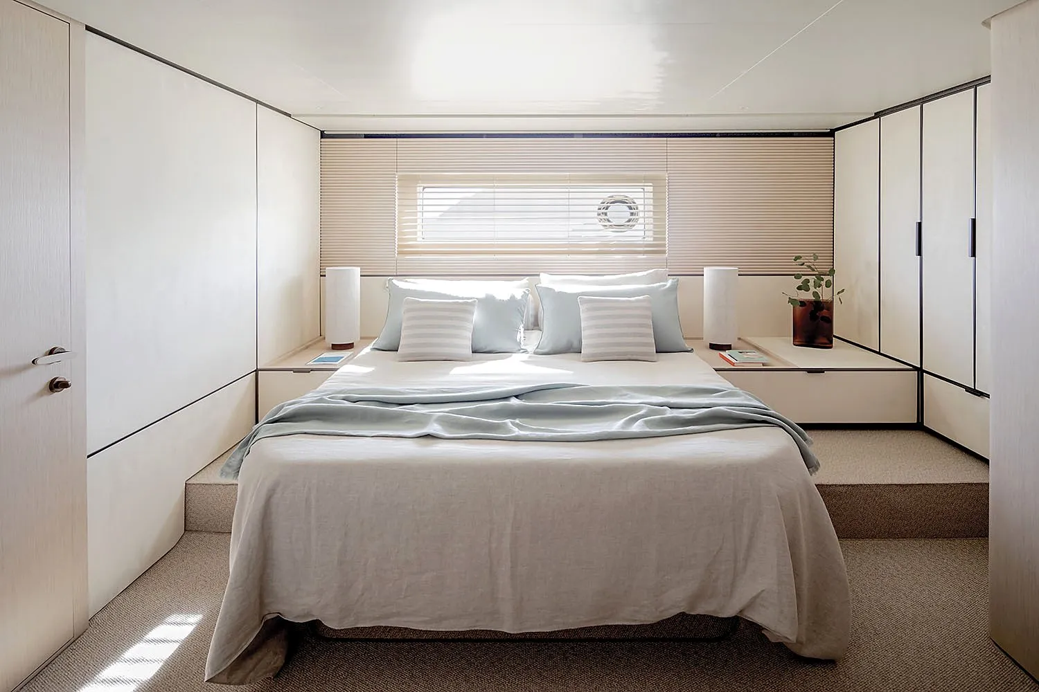 Azimut Seadeck 6 — 4