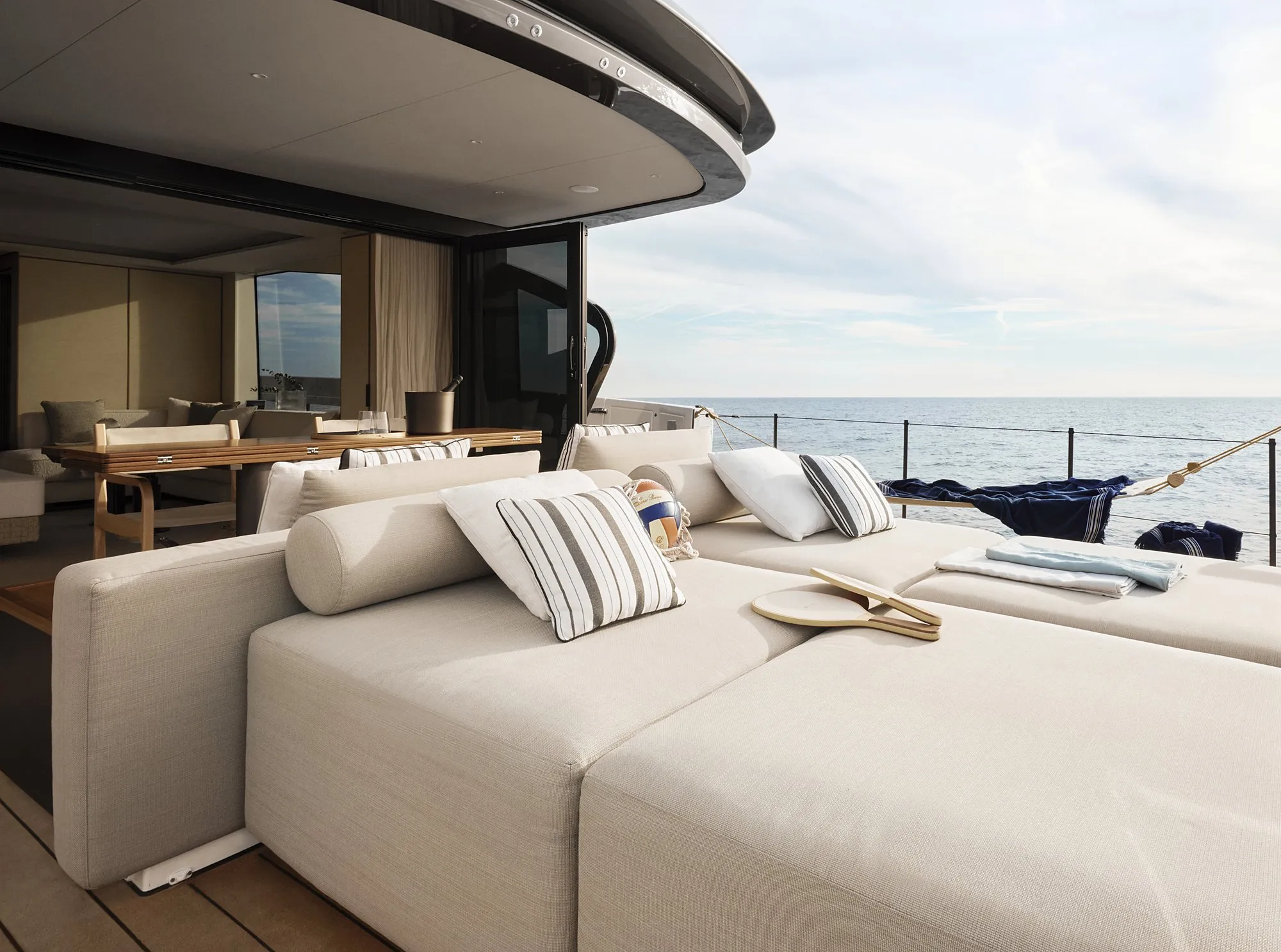 Azimut Seadeck 7 — 5