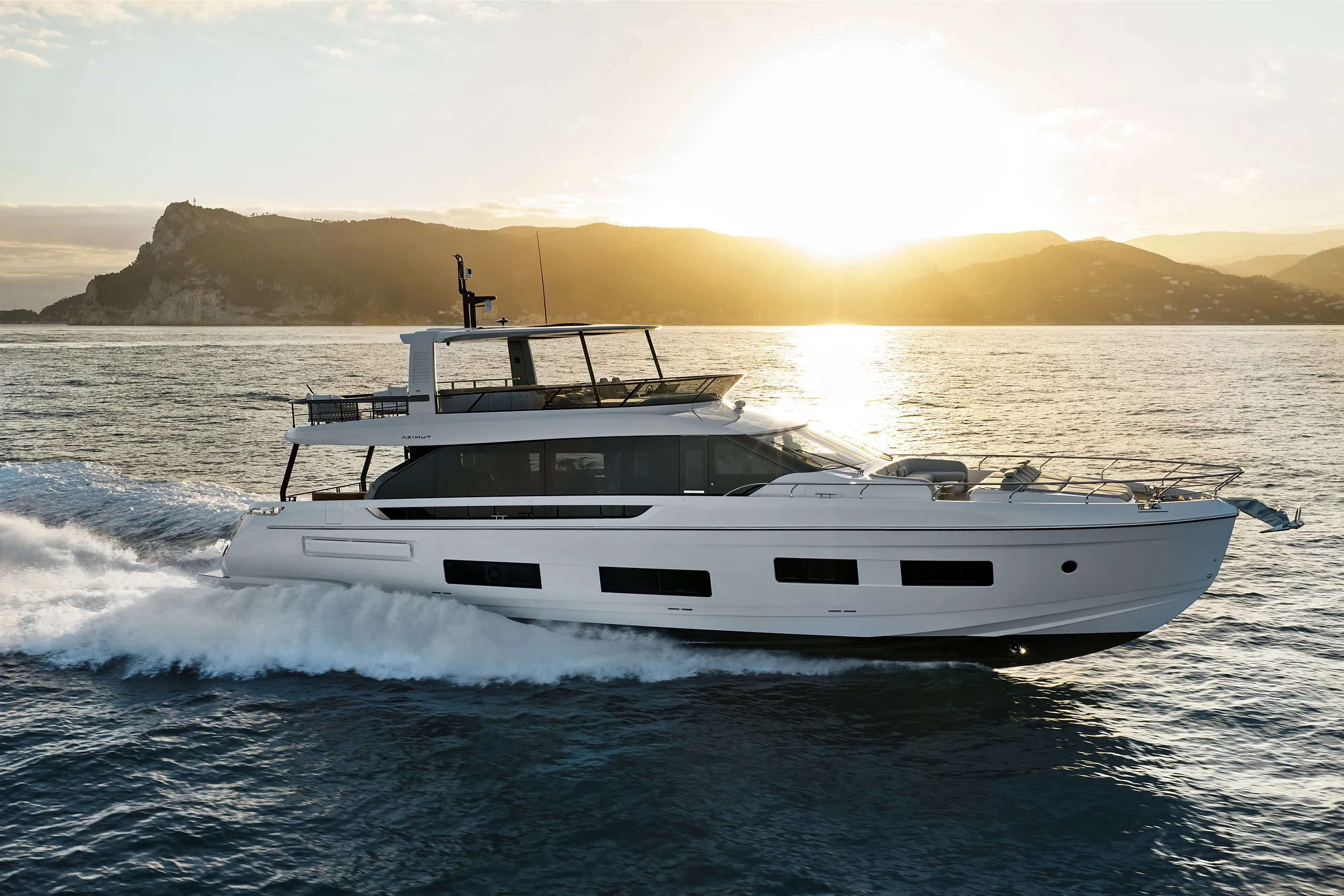 Azimut Fly 82