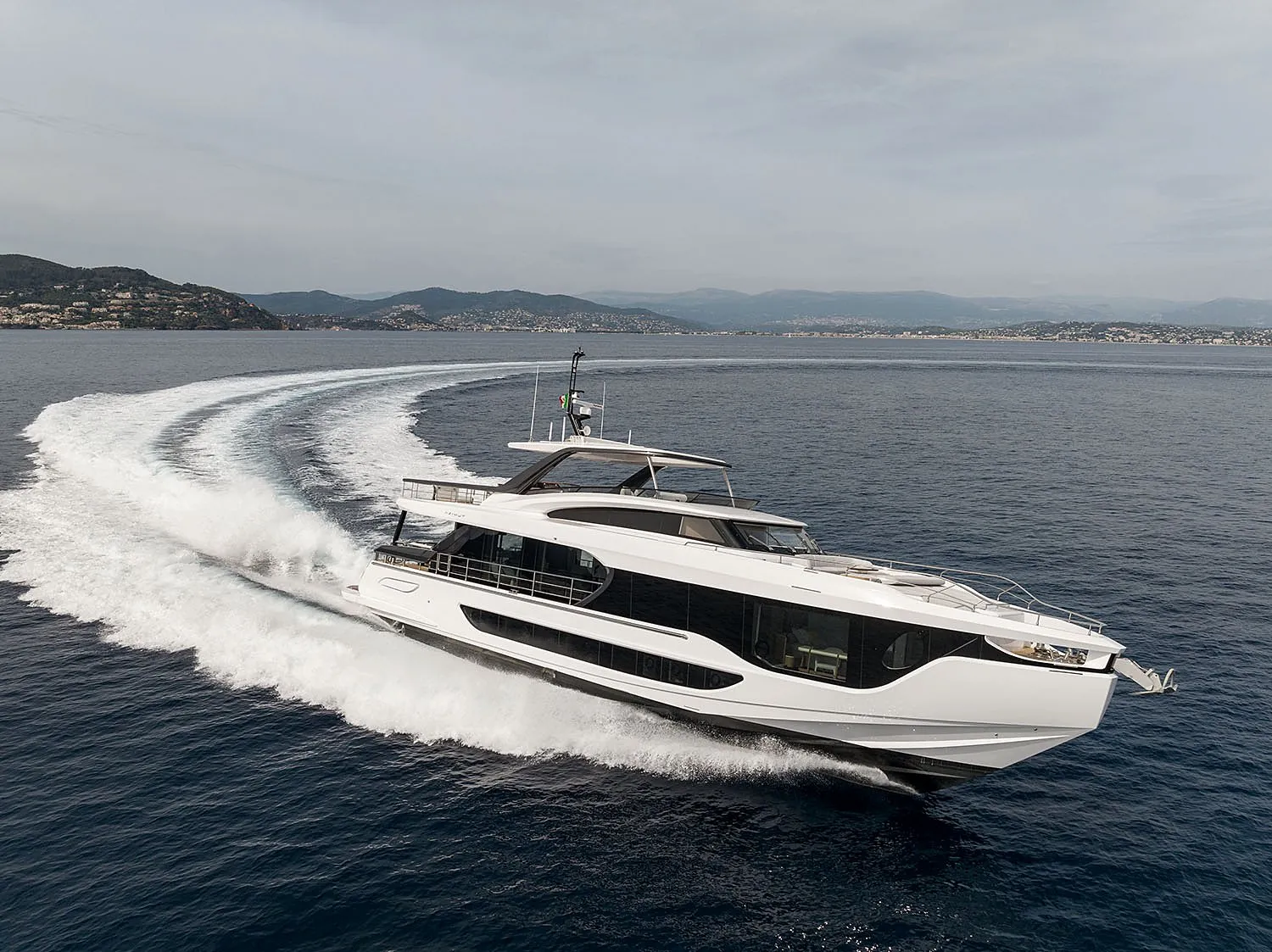 Azimut Grande 26M