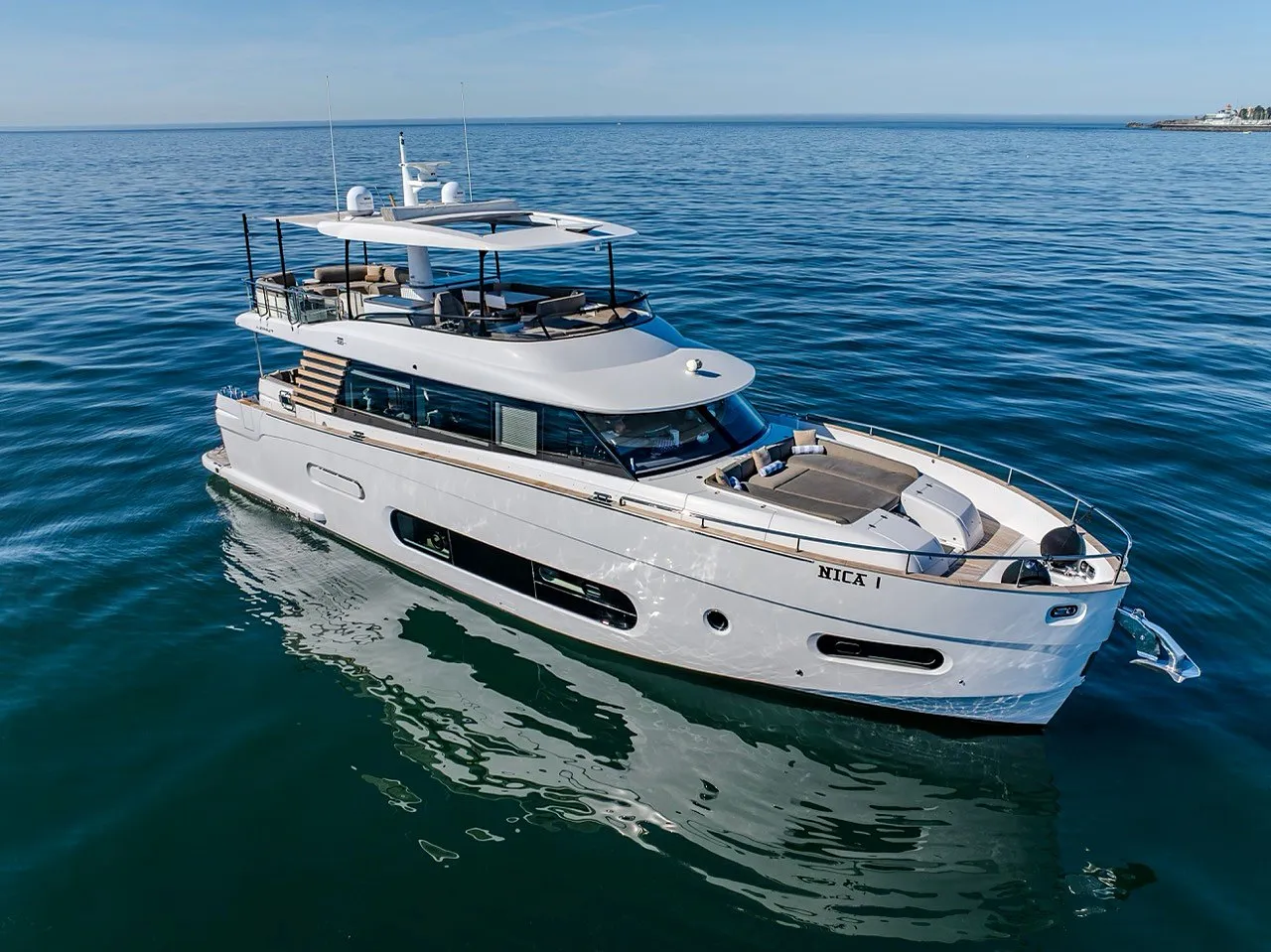 Azimut Magellano 66 M/Y NICA I